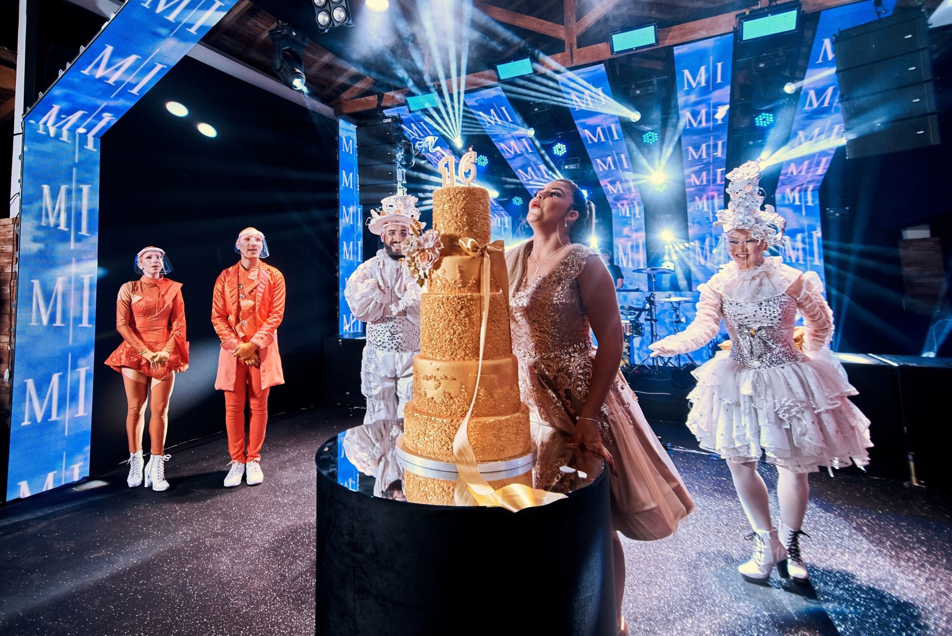 Foto Maria Isabella - Sixteen Foto Maria Isabella - Sixteen - Imagem 41