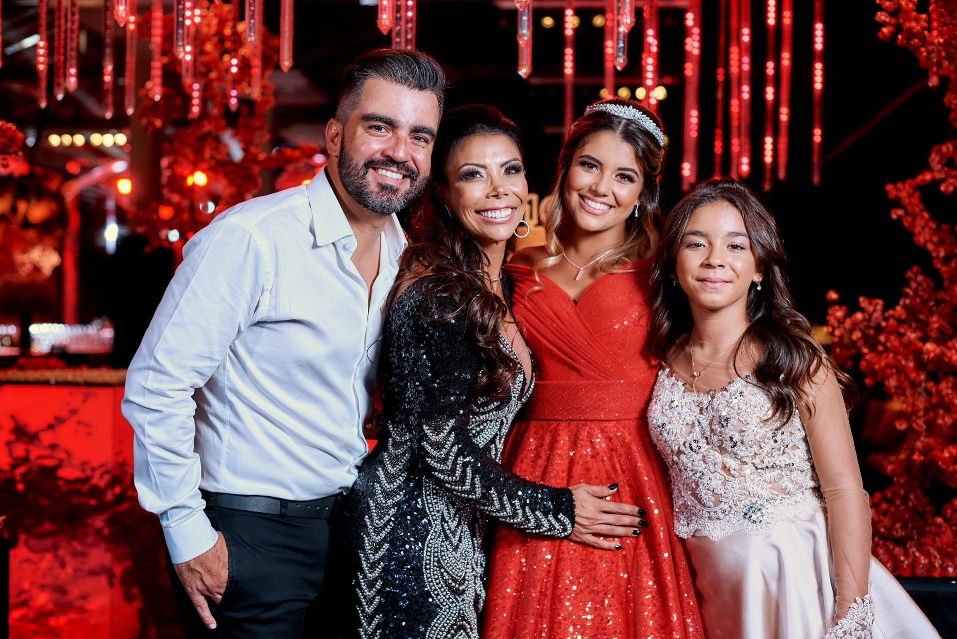 Foto Maria Isabella - Sixteen Foto Maria Isabella - Sixteen - Imagem 21