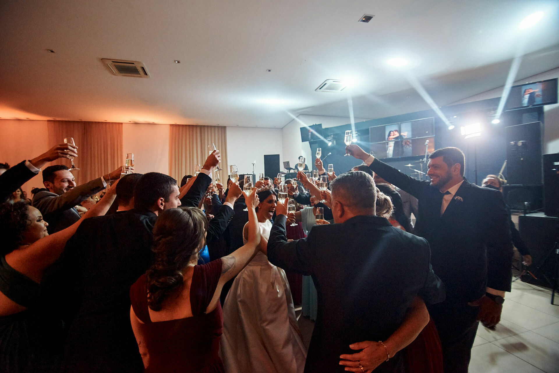 Foto Lindo Casamento no Buffet Caversan - Gabriela e André - - Imagem 70