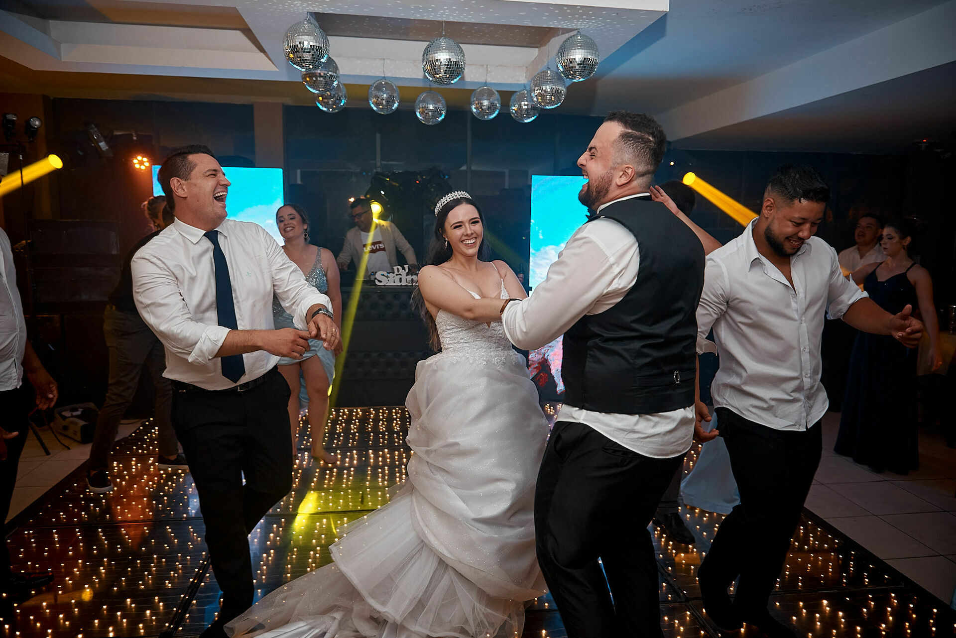 Foto Wedding - Gabriela e Breno - Dia mágico e noite perfeita   - Imagem 114