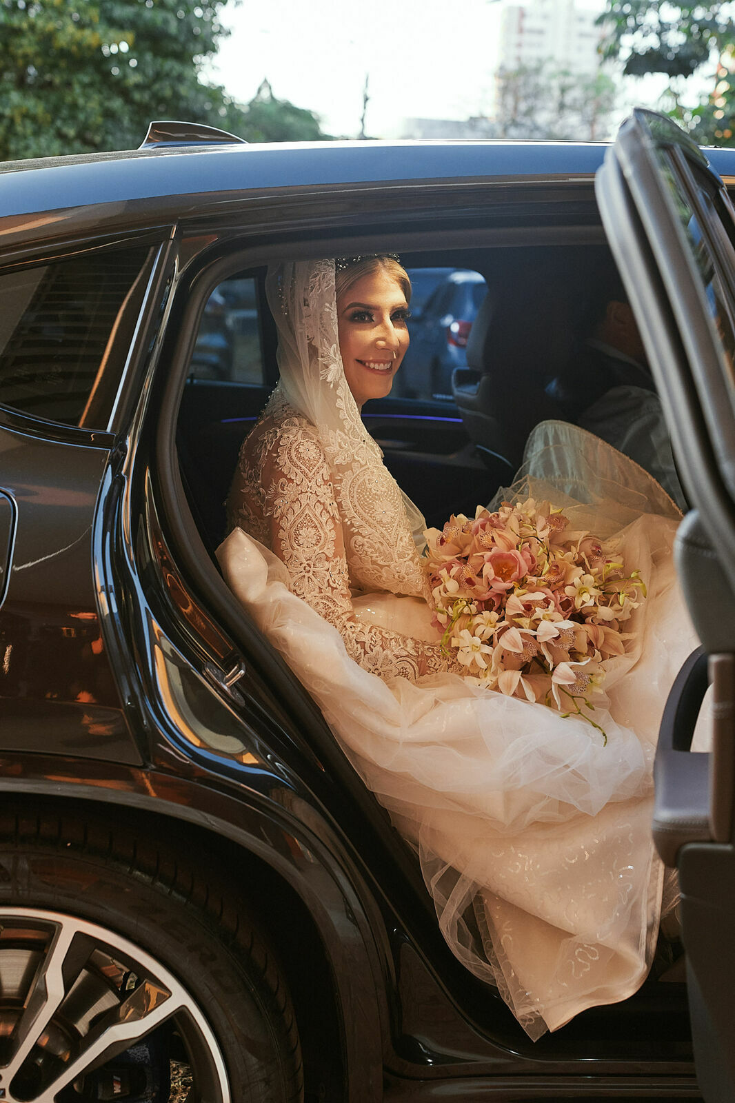 Foto Casamento espetacular Mariana e Marcos no Santuário NS de Fatima e Zion, Bauru - SP - Imagem 13