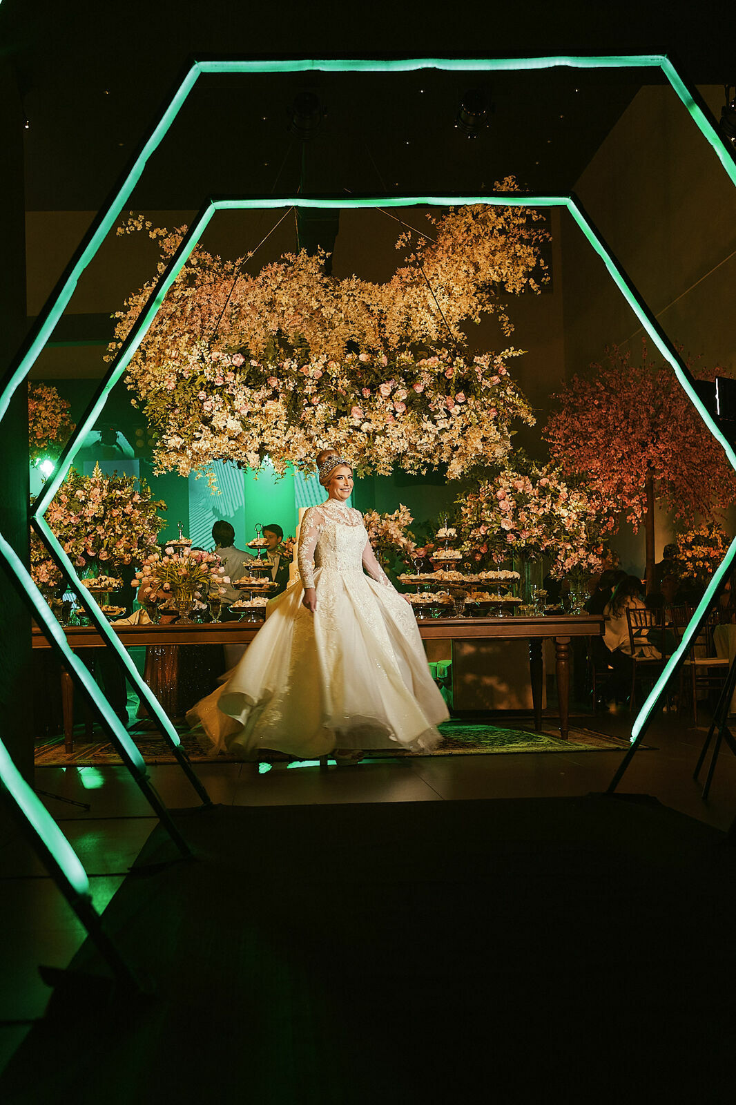 Foto Casamento espetacular Mariana e Marcos no Santuário NS de Fatima e Zion, Bauru - SP - Imagem 41