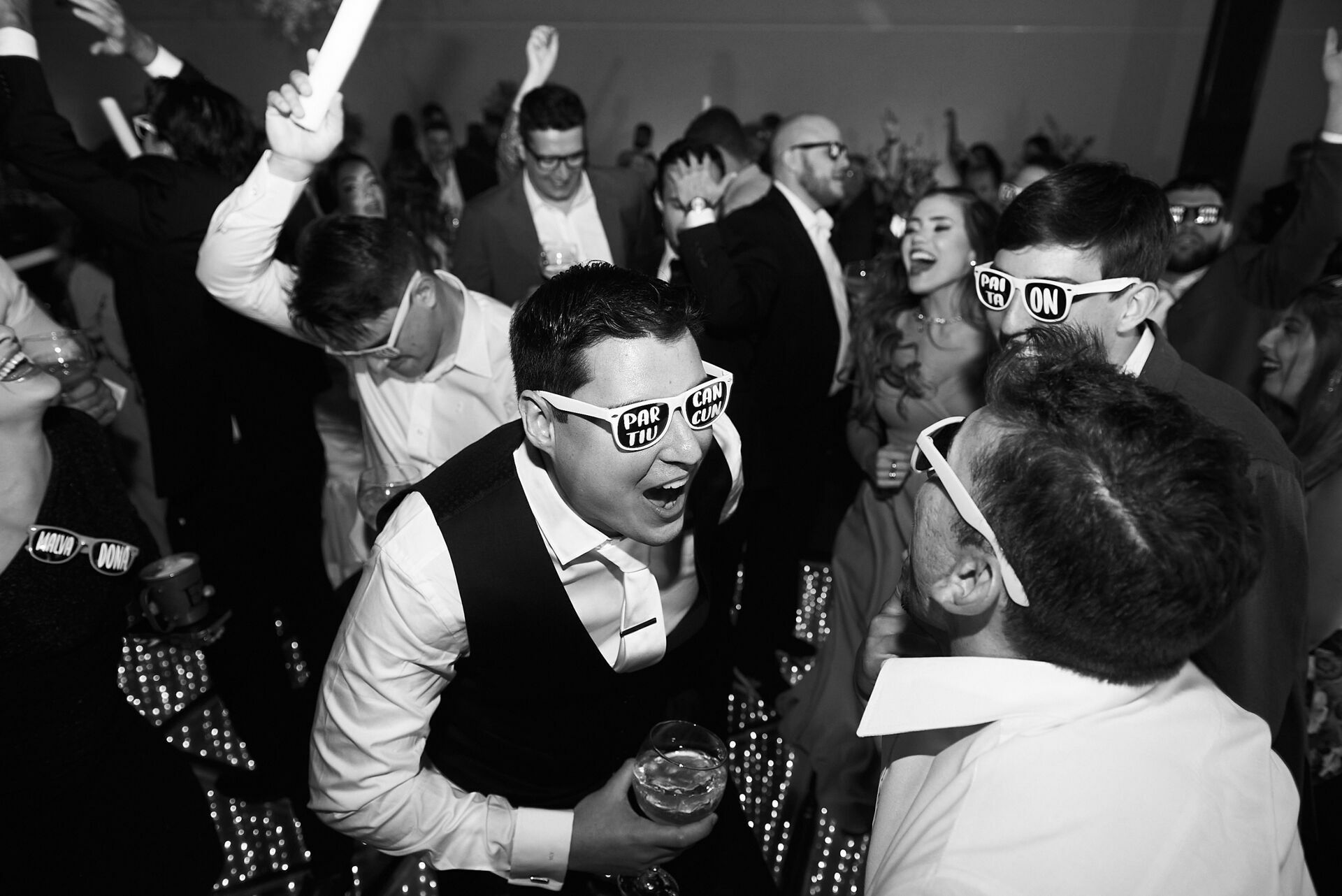 Foto Casamento espetacular Mariana e Marcos no Santuário NS de Fatima e Zion, Bauru - SP - Imagem 50