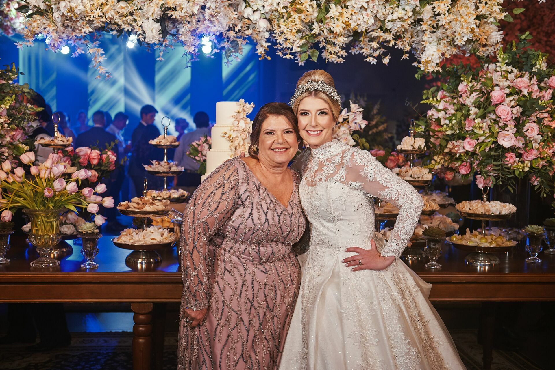 Foto Casamento espetacular Mariana e Marcos no Santuário NS de Fatima e Zion, Bauru - SP - Imagem 35