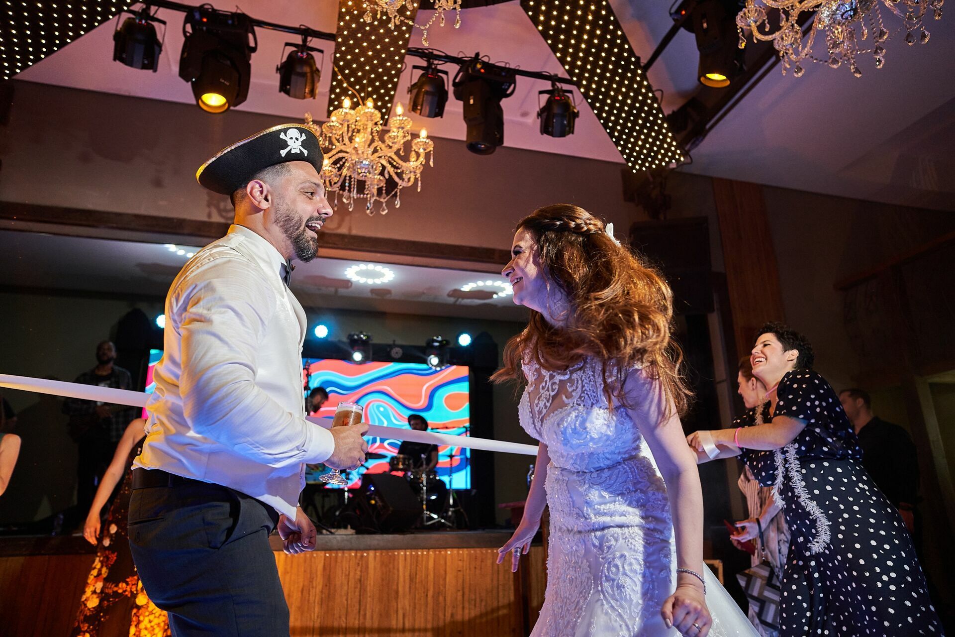 Foto Vanessa & Igor - Casamento lindo no Covadonga Bauru-SP - Imagem 180