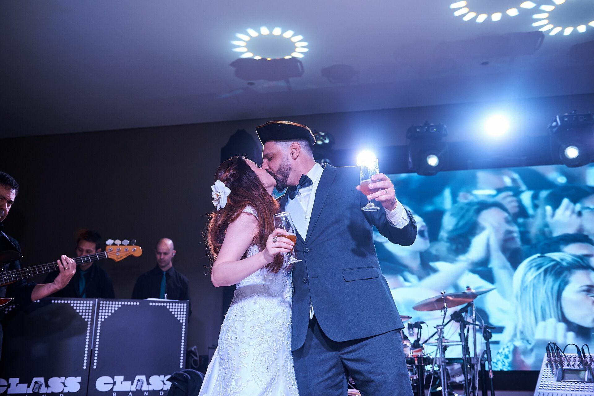 Foto Vanessa & Igor - Casamento lindo no Covadonga Bauru-SP - Imagem 174