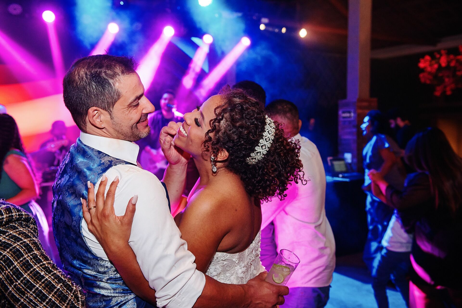 Foto Nagila e Hugo - Lindo casamento no campo - Imagem 184