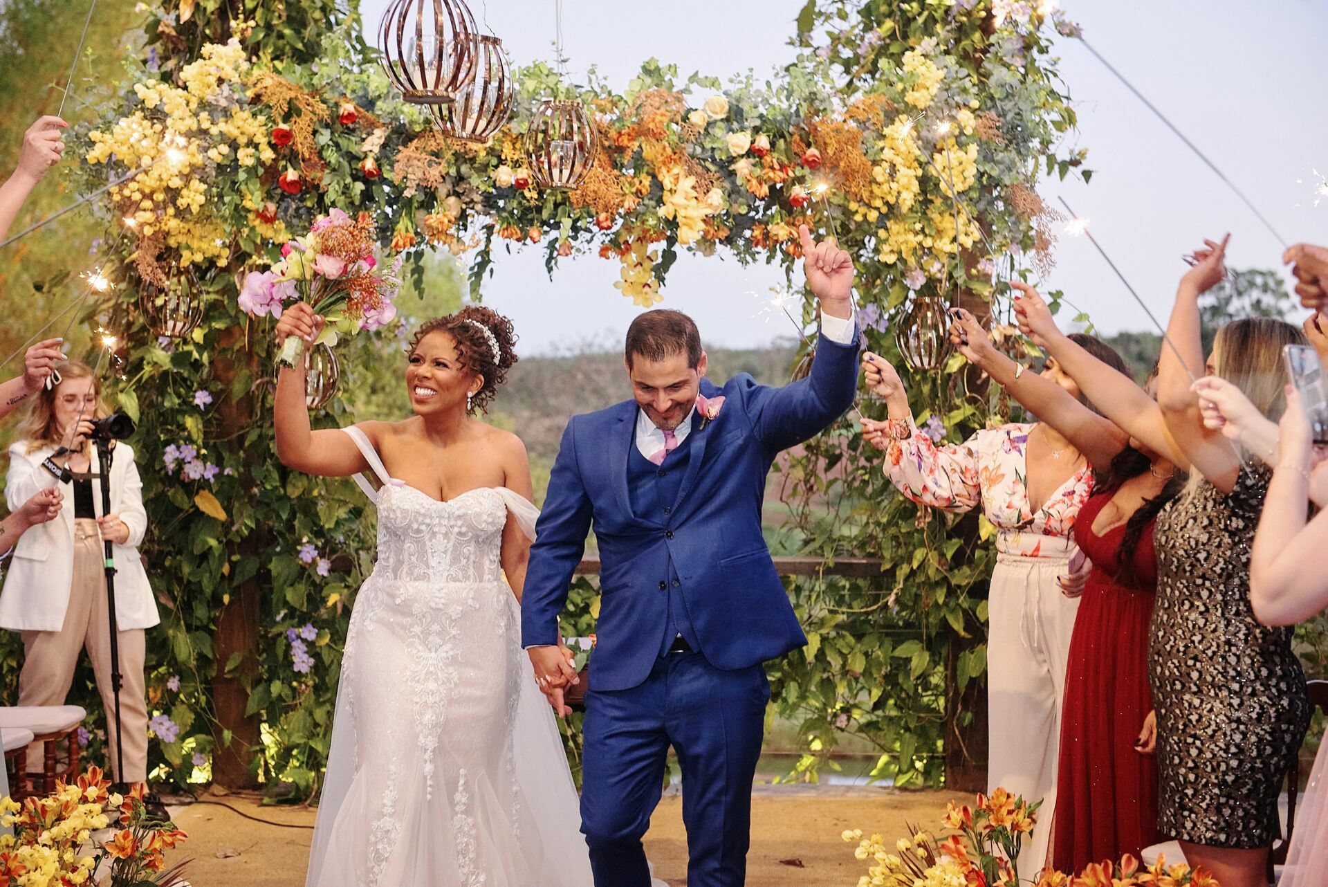 Foto Nagila e Hugo - Lindo casamento no campo - Imagem 91