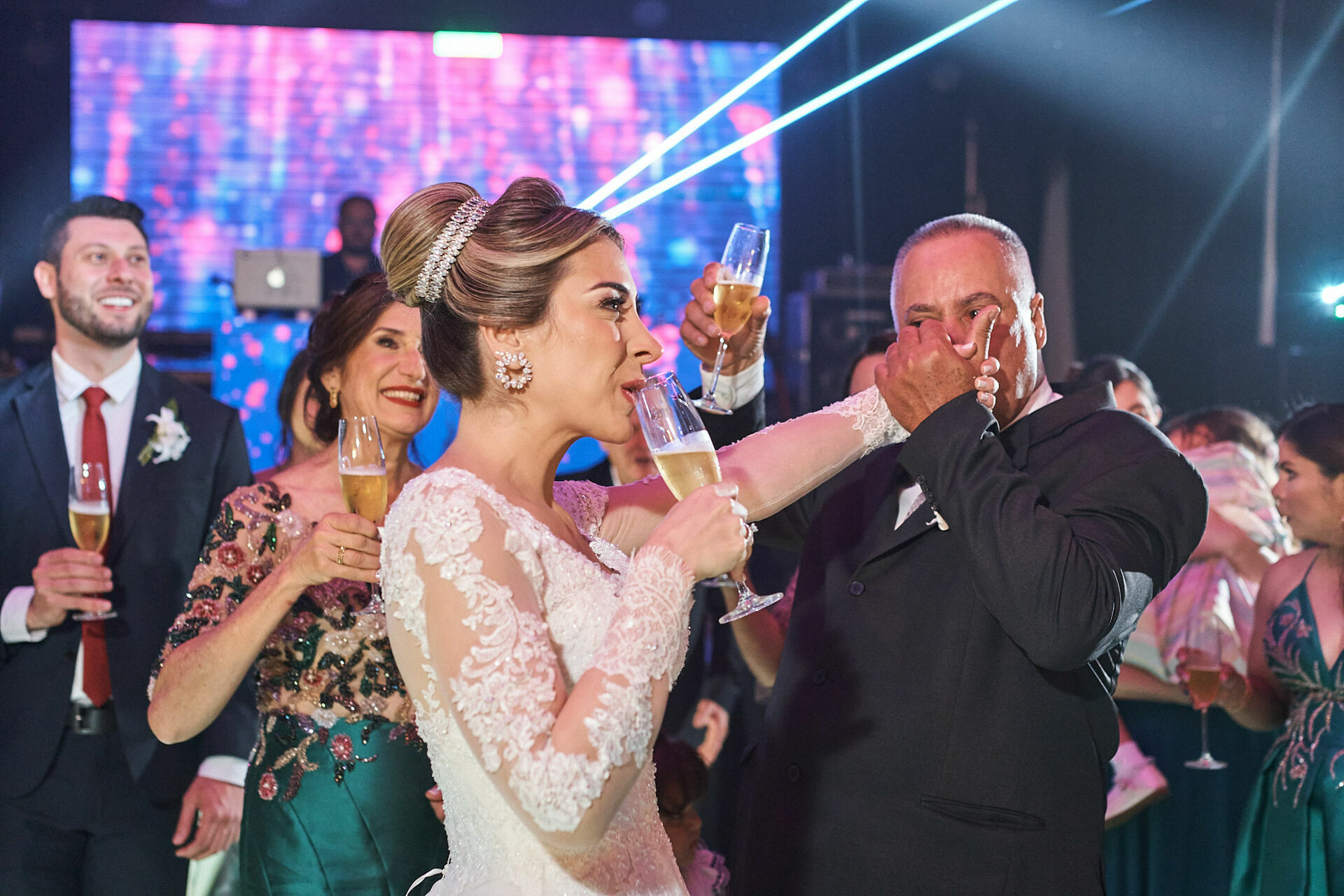 Foto Stefani e Herbi - Lindo casamento em Pirajuí - SP - Imagem 136