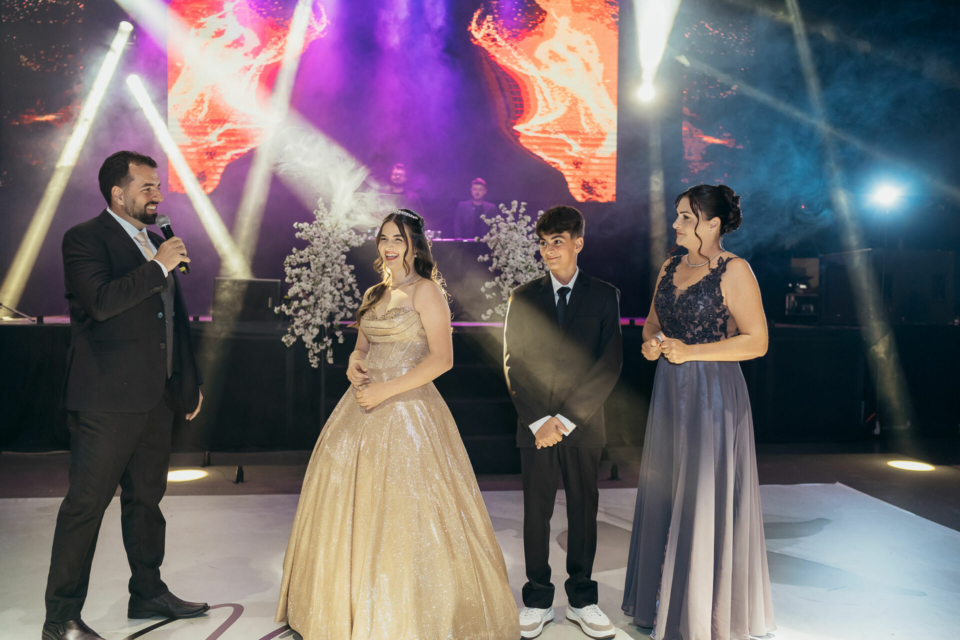 Foto Manu 15 Anos - Imagem 35