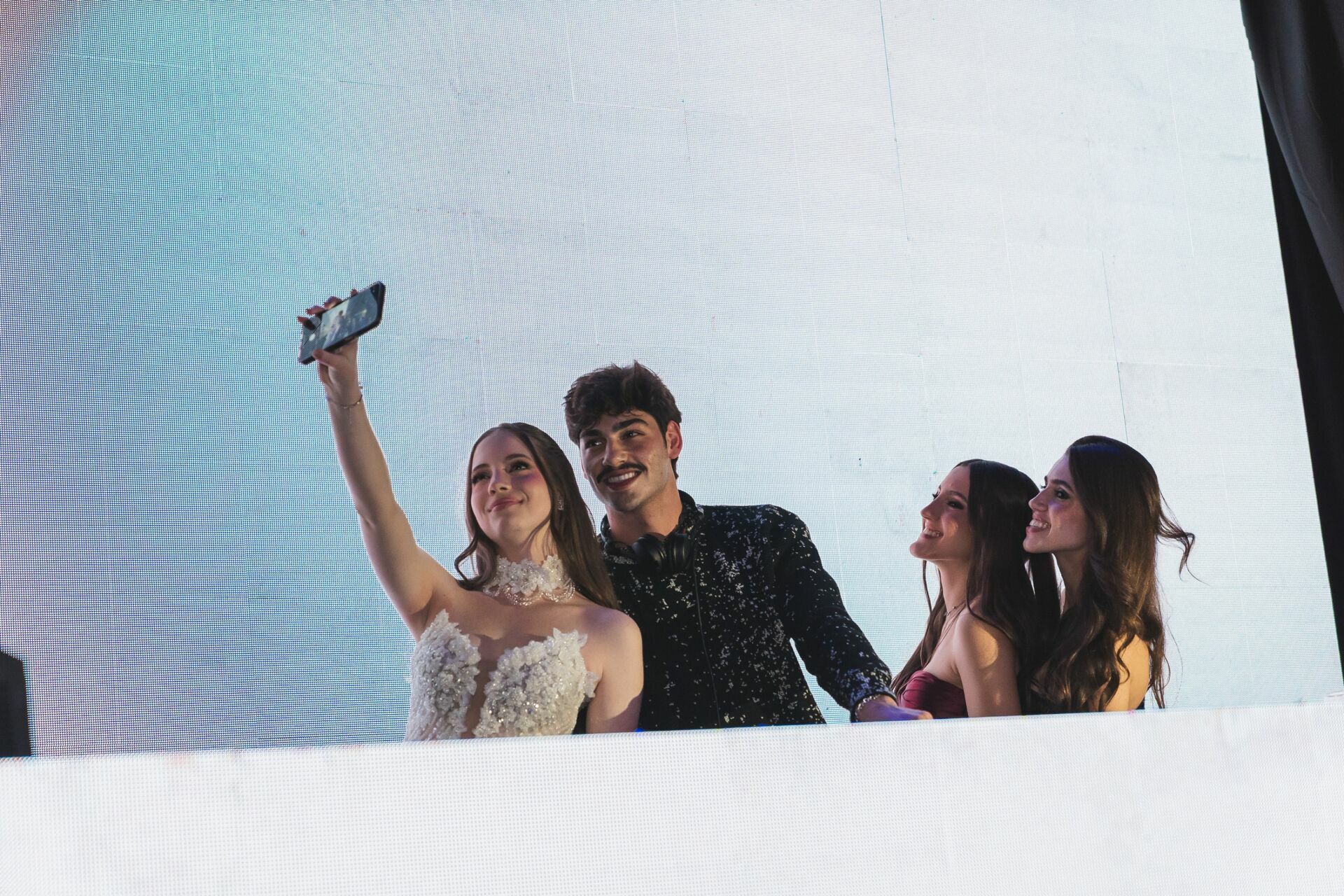 Foto Gabi Dare 18 anos - Imagem 84